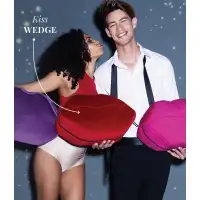 Изображение  Подушка для любви Liberator Kiss Wedge фиолетовая микрофибра