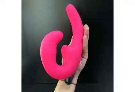 Страпон Sharevibe Fun Factory с вибрацией