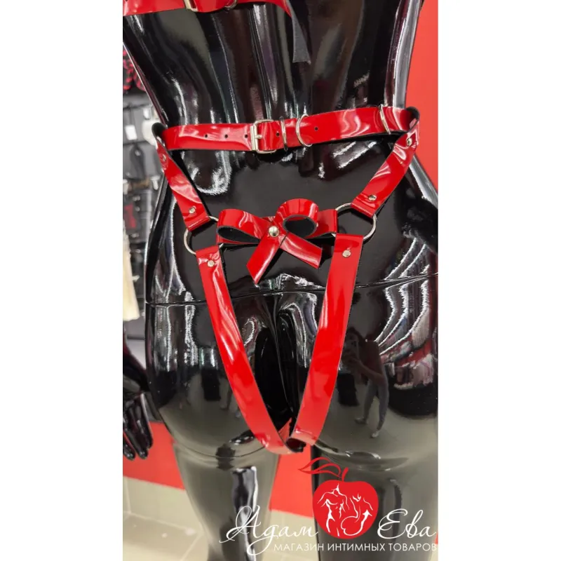 Изображение Адам и Ева Уникальная Портупея красного, цвета с глянцевой поверхностью ручной работы в единственном экземпляре