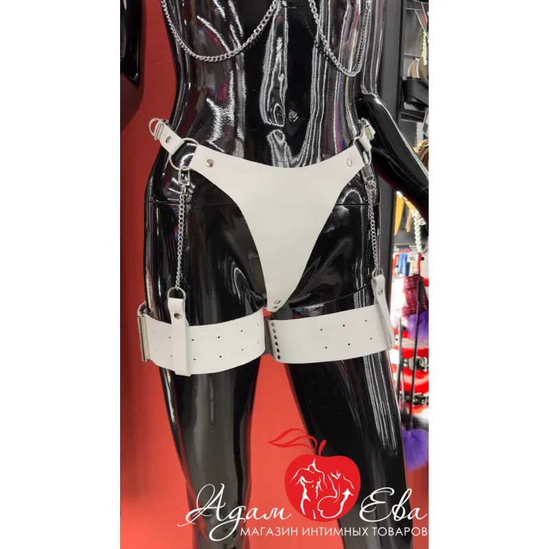 Фото Адам и Ева Уникальная Портупея белого цвета (Пятый элемент) с цепями ручной работы в единственном экземпляре