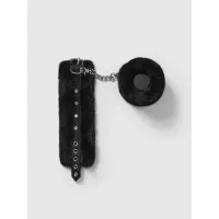 Фото Vulgar, Россия Уникальные наручники из натурального меха норки, черные в деревянной коробке из массива дуба