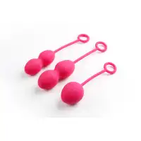 Изображение Svakom, США Вагинальные шарики Nova Plum Red со смещенным центром тяжести
