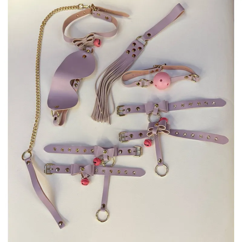 Фото Адам и Ева БДСМ набор Колокольчик сиреневого цвета (наручники, кляп, паножи, ошейник, поводок, флогер, маска, два карабина)