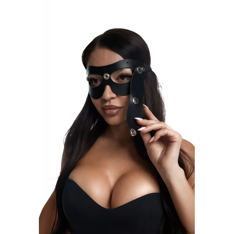 Фото  Маска со съёмной шторкой