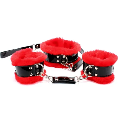 Изображение БДСМ Арсенал, Россия Набор фиксаторов (ошейник, поводок, оковы) из лакированной кожи с красным мехом