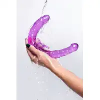Фото  Фаллоимитатор двусторонний с вибропулей TOYFA Basic Double Dildo, TPR, фиолетовый, 35 см