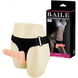 Реалистичный страпон с мошонкой на трусиках 15 см