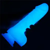Фото Lovetoy, Китай Светящийся в темноте фаллос на присоске Lumino Play Dildo 19 см