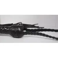Изображение  Шикарная кожаная плеть с шипами Hand Made длина хлыстов 38 см