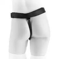 Изображение PipeDream, США Страпон на виниловых трусиках King Cock Strap on Harness with Cock 15 см