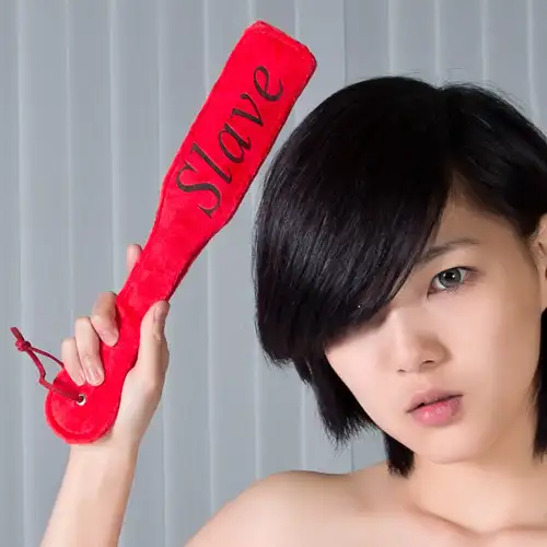 Изображение KISSEXPO Пэдл-шлёпалка с надписью Slave