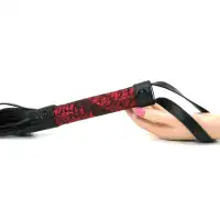 Изображение California Exotic Novelties, США Роскошная плеть с дизайнерской рукоятью Scandal