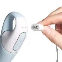 Изображение Satisfyer, Германия Расширяющийся смарт-вибратор с рельефной головкой Satisfyer Air Pump Vibrator 5+ голубой
