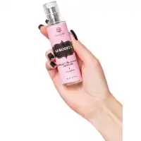 Изображение  Парфюмированный спрей с феромонами Aphrodita Natural Сладкая Карамель 50 мл