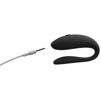 Фото Fifty Shades of Grey, Великобритания Набор для пар Moving As One Fifty Shades of Grey со смарт-вибратором для пар We-Vibe Sync Lite