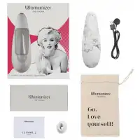 Фото Womanizer, Германия Бесконтактный стимулятор клитора Womanizer Marilyn Monroe White Marble​