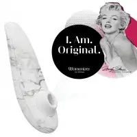 Фото Womanizer, Германия Бесконтактный стимулятор клитора Womanizer Marilyn Monroe White Marble​