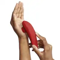 Изображение Womanizer, Германия Бесконтактный стимулятор клитора Womanizer Marilyn Monroe Vivid Red