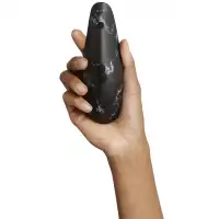Изображение Womanizer, Германия Бесконтактный стимулятор клитора Womanizer Marilyn Monroe Black Marble​