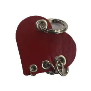 Брелок ручной работы "Сердце с пирсингом" из натуральной кожи красного цвета