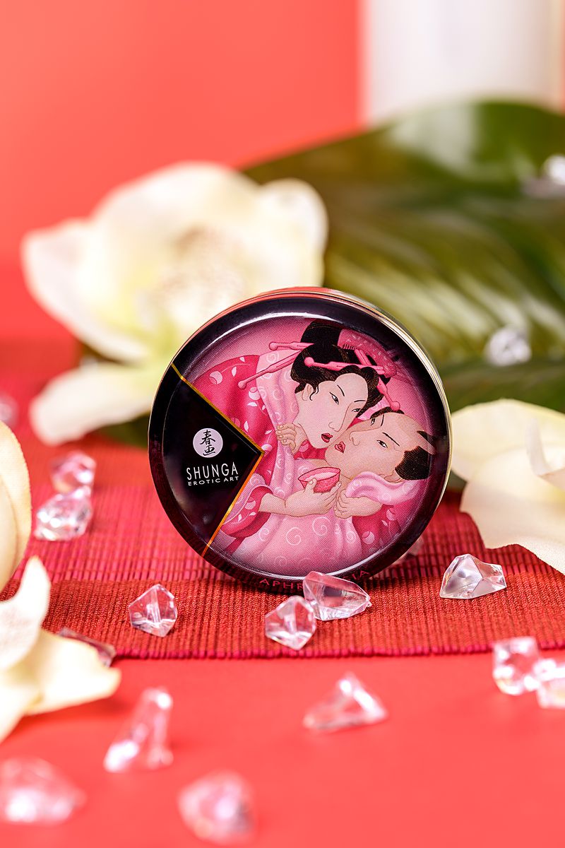 Фото Shunga, Канада Массажное аромамасло в виде свечи Shunga «Афродизия. Лепестки роз» (Aphrodisia. Rose Petals), 30 м