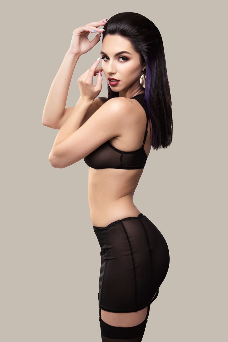 Фото Waname Apparel Юбка-пояс для чулок Waname Subtlety черная (42-44) в пакете