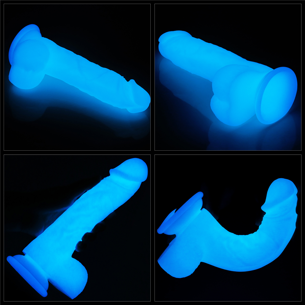 Фото Lovetoy, Китай Светящийся в темноте фаллос на присоске Lumino Play Dildo 21 см