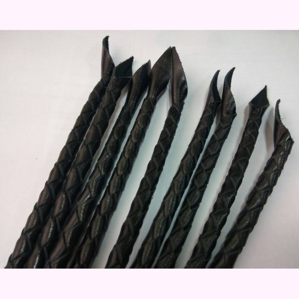 Фото  Кожаная плеть девятихвостка Hand Made