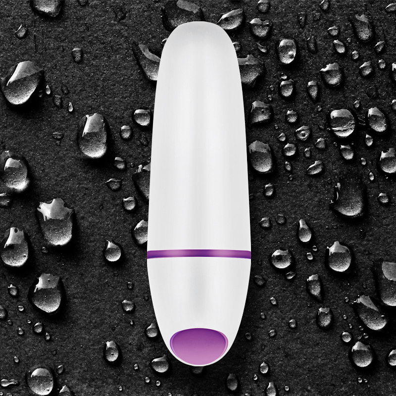 Фото  Мощный мини-вибратор Lustre Mini Vibe белый