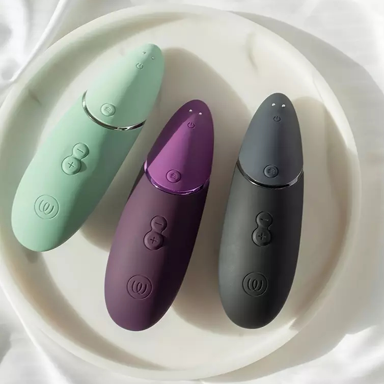 Фото Womanizer, Германия Бесконтактный вакуумно-волновой стимулятор клитора Womanizer Next черный