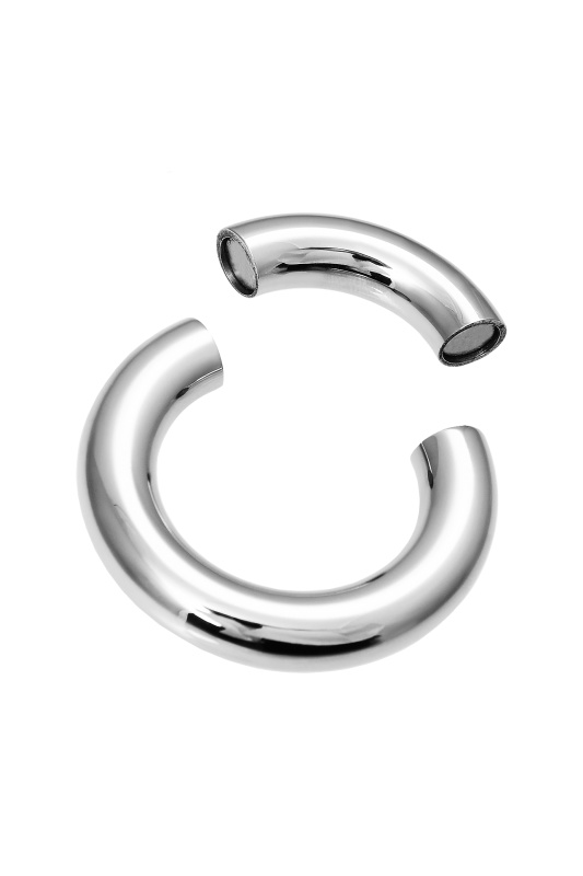 Фото  Кольцо на пенис Metal by TOYFA, серебряное, Ø 3,5 см