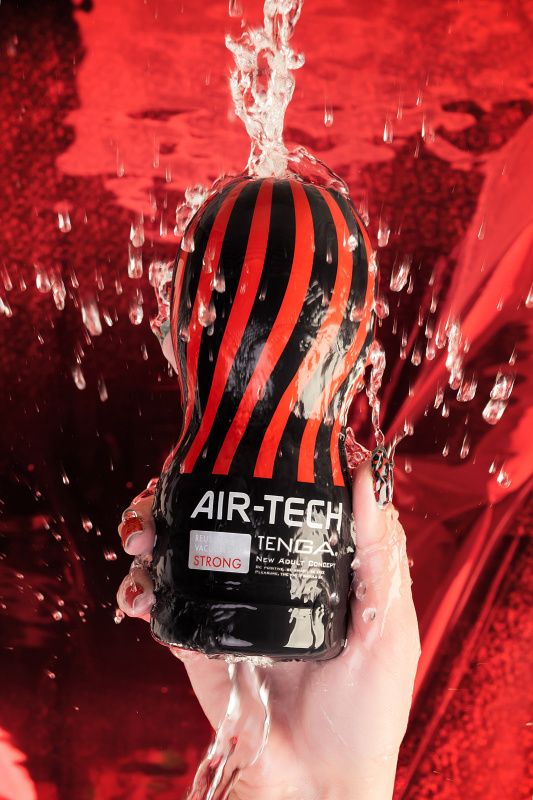 Фото Tenga, Япония Нереалистичный мастурбатор TENGA  Air-Tech Strong, TPE, белый, 15,5 см
